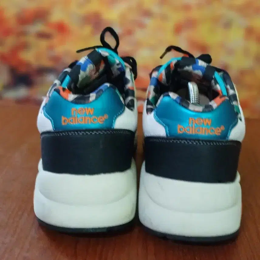 [BUNJANG] New Balance MRT580 Sneakers / 뉴발란스 MRT580 270