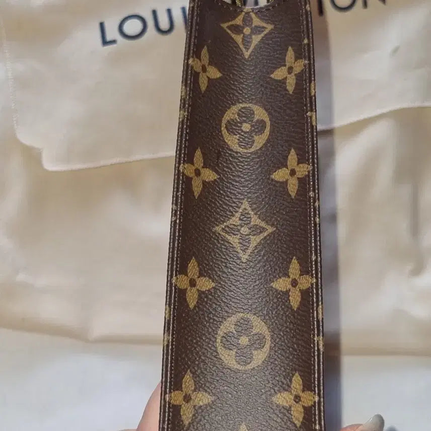 [BUNJANG] Louis Vuitton Monogram Pouch Clutch / 루이비통 모노그램 파우치 클러치