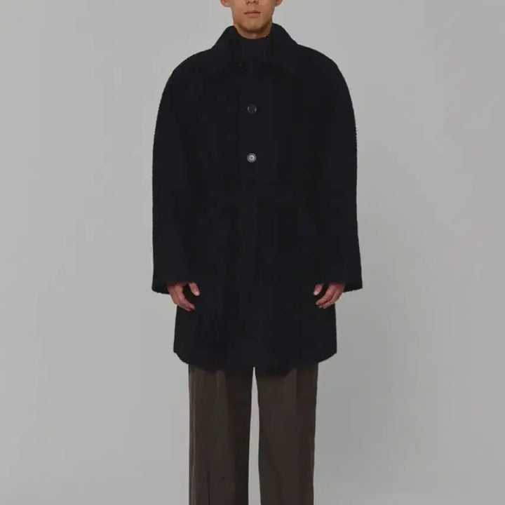[SOLD OUT] M) 아모멘토 24fw 래글런 알파카 울 코트 블랙