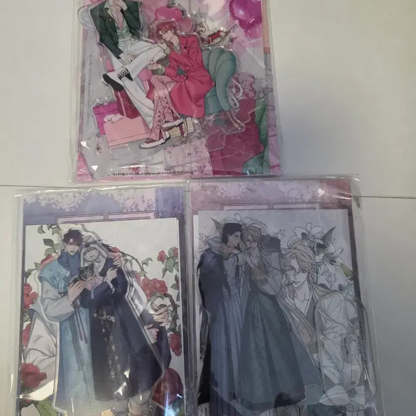 [BUNJANG] Honey Trouble K Secret Office Worker Acrylic Stand / 허니트러블 K의 비밀 회사원 아크릴 스탠드