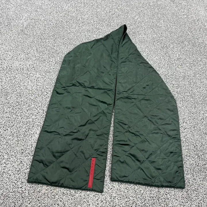 [BUNJANG] Prada Quilted Muffler / 프라다 퀼팅 머플러