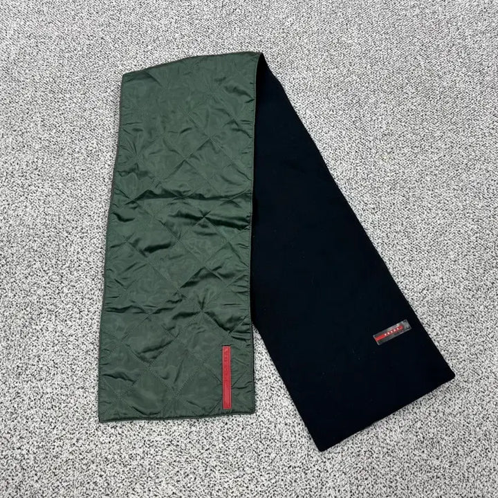 [BUNJANG] Prada Quilted Muffler / 프라다 퀼팅 머플러