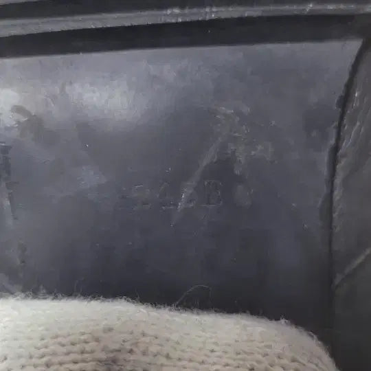 [BUNJANG] Black Leather Ankle Boots with Buckle 245 / 블랙 가죽 앵클 부츠 버클 장식 245. 개당