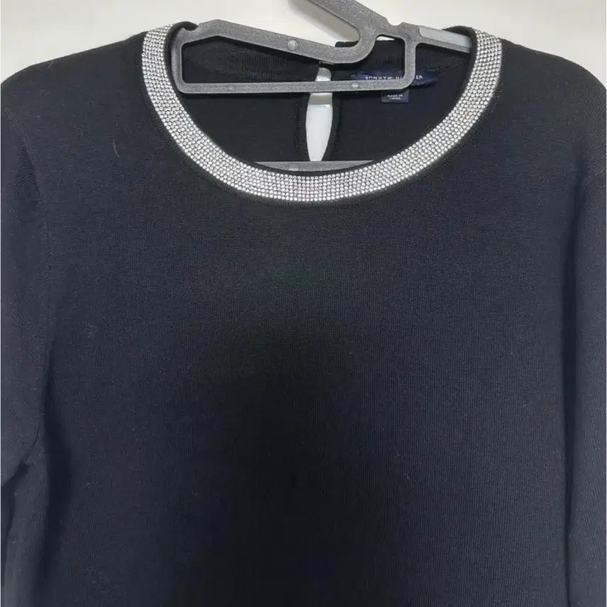 [BUNJANG] Tommy Hilfiger Black Cubic Point Knit Sweater / 타미힐피거블랙 라운드넥 큐빅 포인트 니트