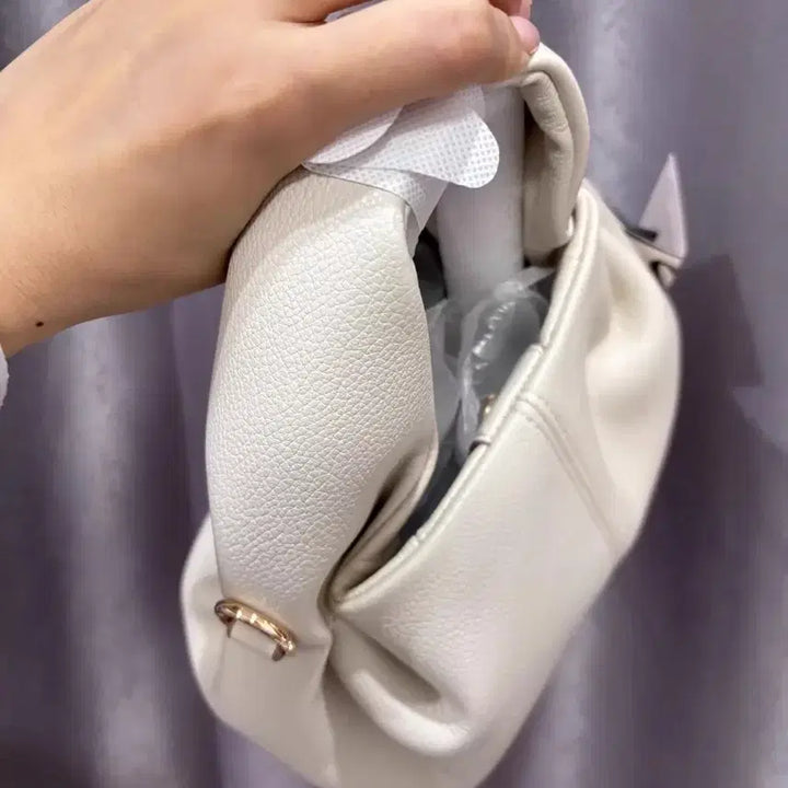[BUNJANG] Polene Cloud Clutch Bag - White / polene 구름 모양 만두 주머니, 흰색