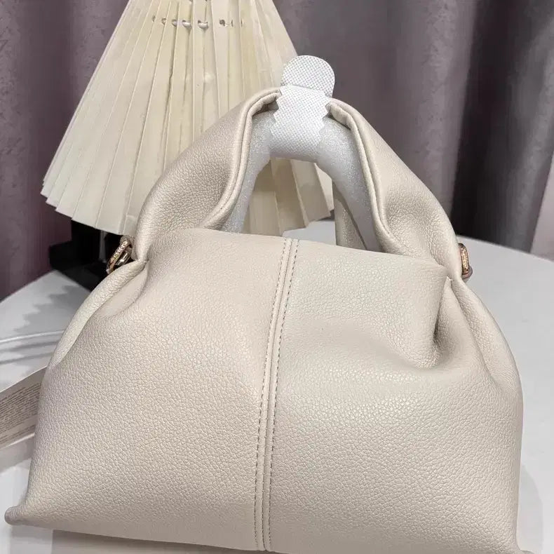 [BUNJANG] Polene Cloud Clutch Bag - White / polene 구름 모양 만두 주머니, 흰색