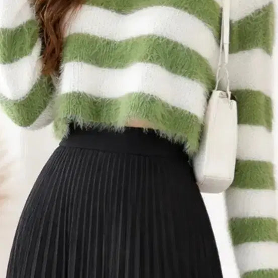 [BUNJANG] Striped Crop Knit Top / 폭신~그린/화이트 스트라이프 크롭 니트 66
