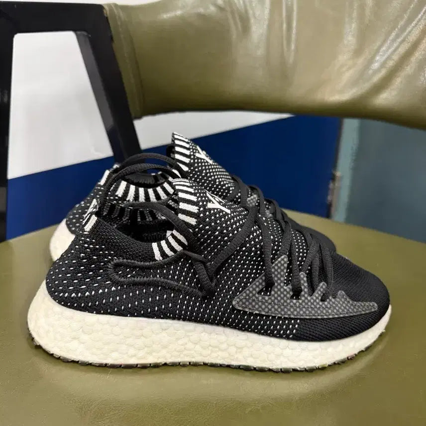 [SOLD OUT] 아디다스 Y-3라이토레이서(230)