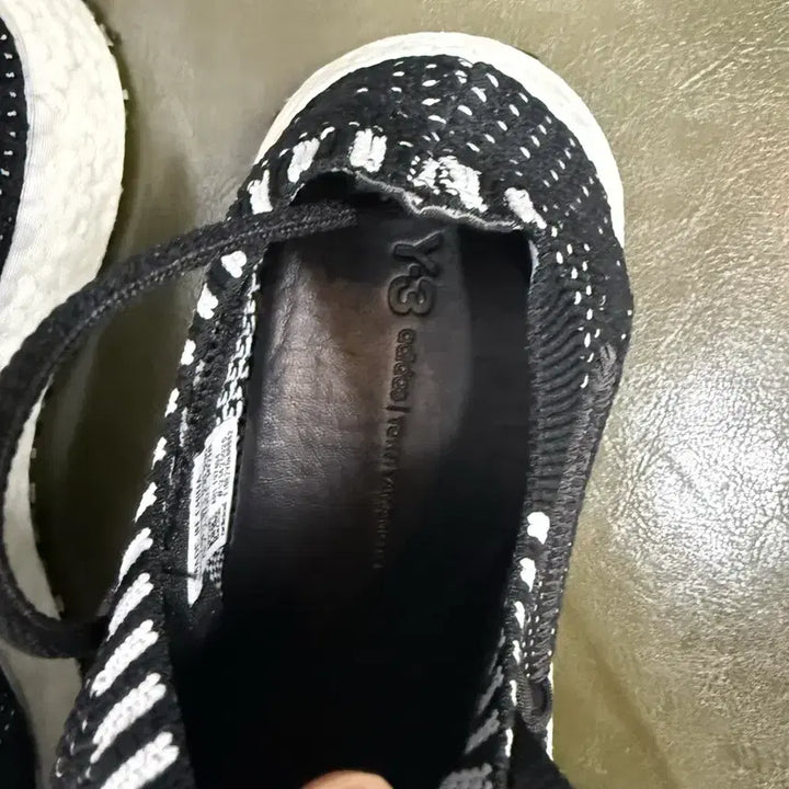 [SOLD OUT] 아디다스 Y-3라이토레이서(230)