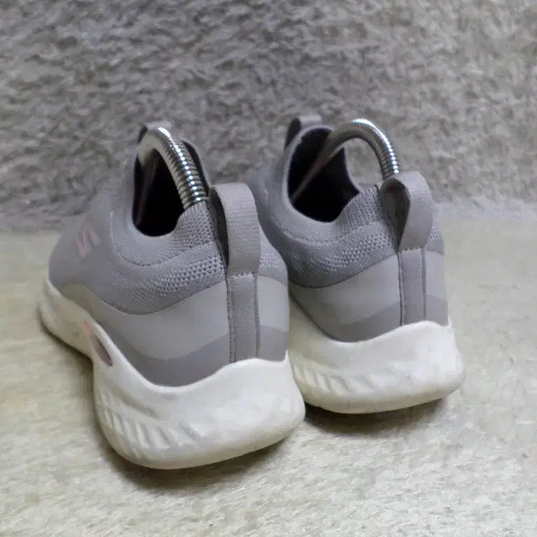 [BUNJANG] Skechers Ultra Go Sneakers / 후루룩구제 245 스케쳐스 울트라고 운동화 스니커즈 중고 신발