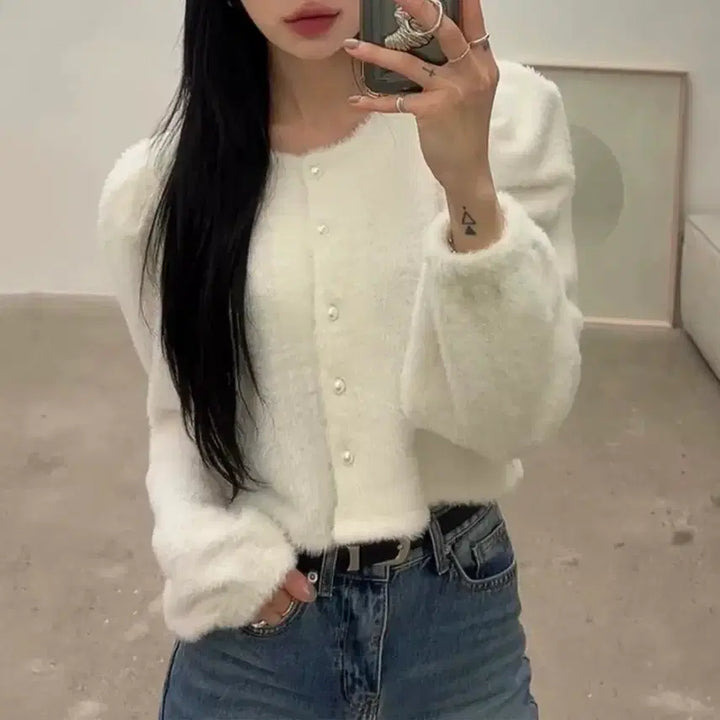 [BUNJANG] White Angora Pearl Button Cardigan / 화이트 앙고라 진주 버튼 가디건 프리사이즈