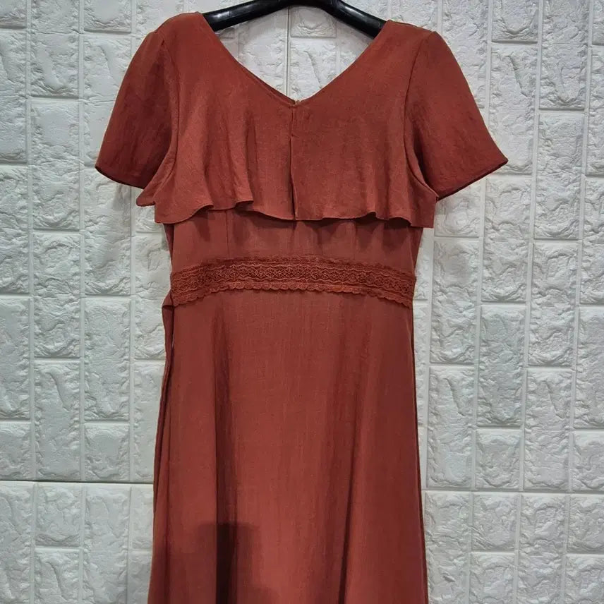 [BUNJANG] Plastic Island V-Neck Lace Long Dress / 플라스틱아일랜드 브이넥 레이스 롱 원피스