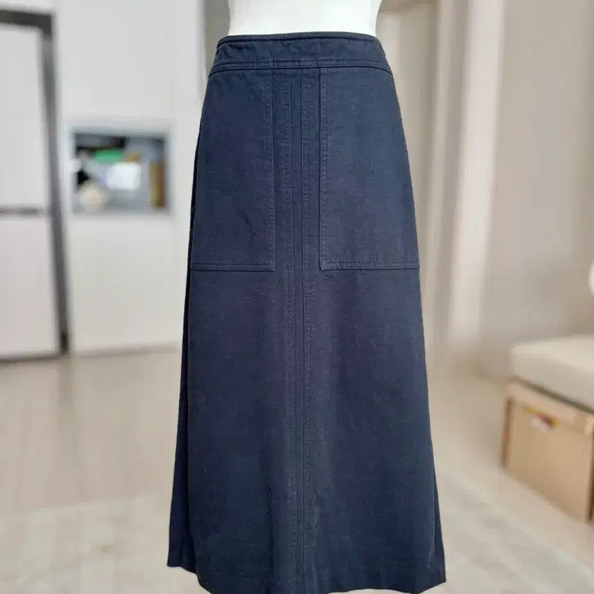 [BUNJANG] BCBG Navy Blue Long Skirt / BCBG 네이블루 스커트