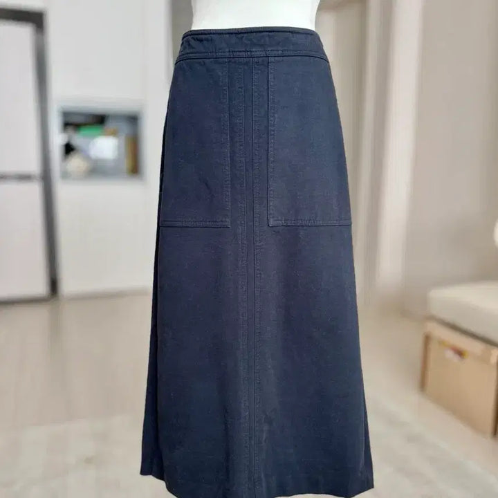[BUNJANG] BCBG Navy Blue Long Skirt / BCBG 네이블루 스커트