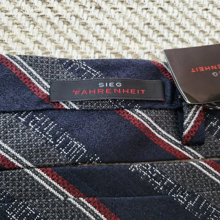 [BUNJANG] Ziek Fahrenheit Silk Tie / 지이크 파렌하이트 넥타이 2