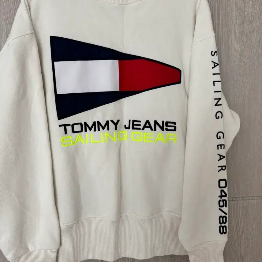 [BUNJANG] Tommy Hilfiger Sailing Fleece Sweatshirt / 타미힐피거 세일링 기모 맨투맨 화이트