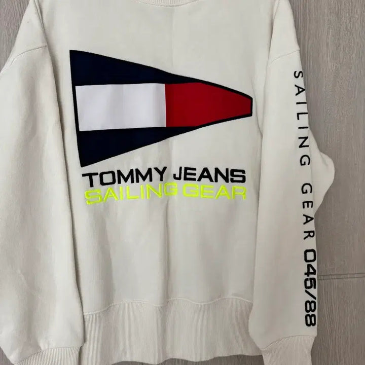 [BUNJANG] Tommy Hilfiger Sailing Fleece Sweatshirt / 타미힐피거 세일링 기모 맨투맨 화이트