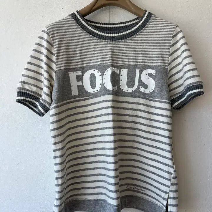 [BUNJANG] Son Jung Wan Gray Striped Knit Ribbed T-shirt / 손정완 여성 그레이 스트라이프 니트립 반팔티셔츠 85-92-160