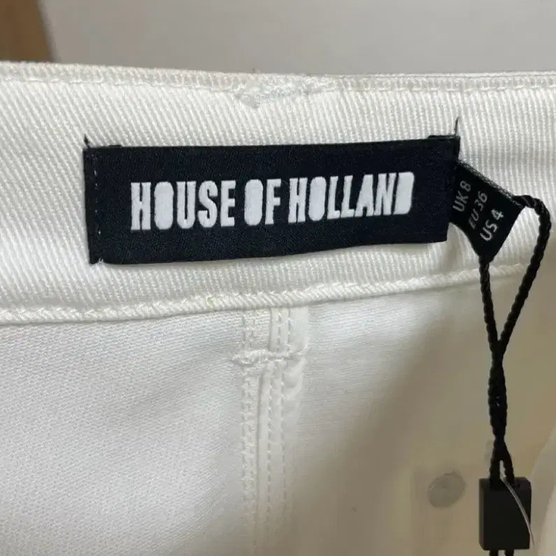 [SOLD OUT] House of Holland 화이트 데님 스커트