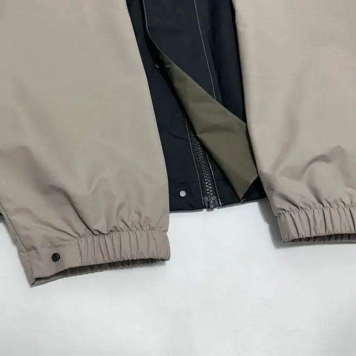 [BUNJANG] Reebok Retro Woven Windbreaker Jacket / 리복 레트로 우븐 바람막이 자켓 아웃도어 고프코어