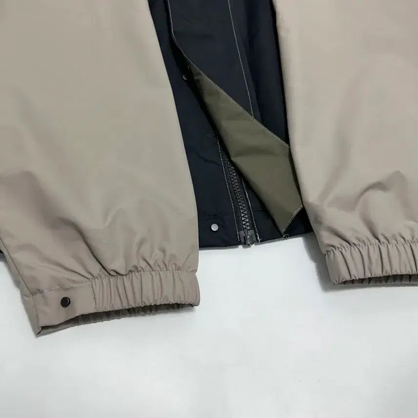 [BUNJANG] Reebok Retro Woven Windbreaker Jacket / 리복 레트로 우븐 바람막이 자켓 아웃도어 고프코어