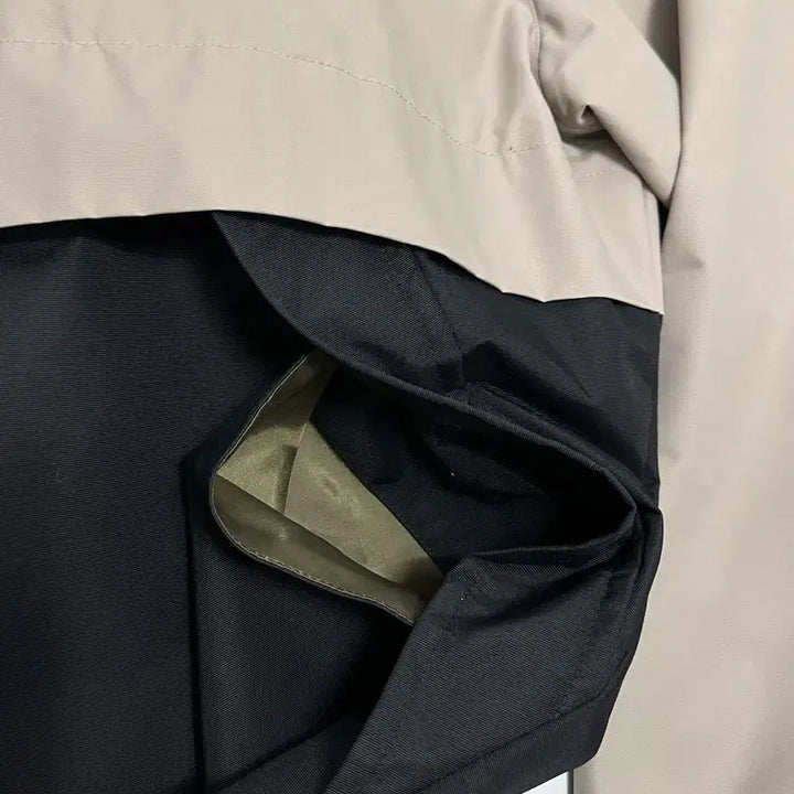 [BUNJANG] Reebok Retro Woven Windbreaker Jacket / 리복 레트로 우븐 바람막이 자켓 아웃도어 고프코어