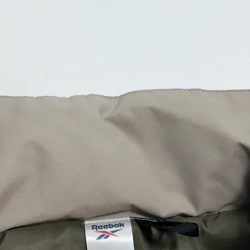 [BUNJANG] Reebok Retro Woven Windbreaker Jacket / 리복 레트로 우븐 바람막이 자켓 아웃도어 고프코어