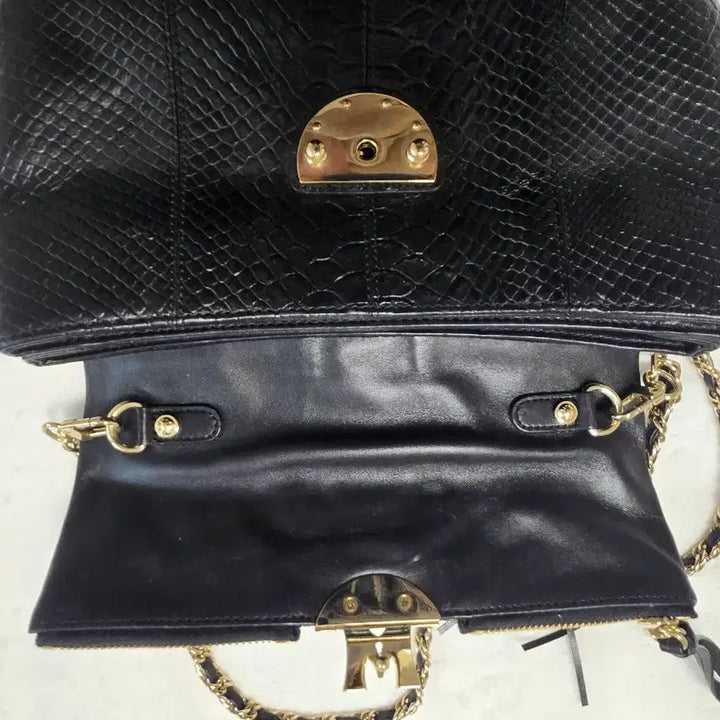 [BUNJANG] Metrocity Black Snake Embossed Chain Crossbody Bag / 메트로시티 블랙 뱀피 체인 크로스백