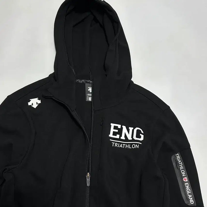 [BUNJANG] Descente England Triathlon Team Training Hooded Zip-Up / 데상트 잉글랜드 트라이애슬론팀 트레이닝 후드집업
