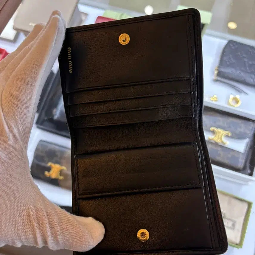 [BUNJANG] Miu Miu Black Leather Wallet / [정품] 미우미우 반지갑