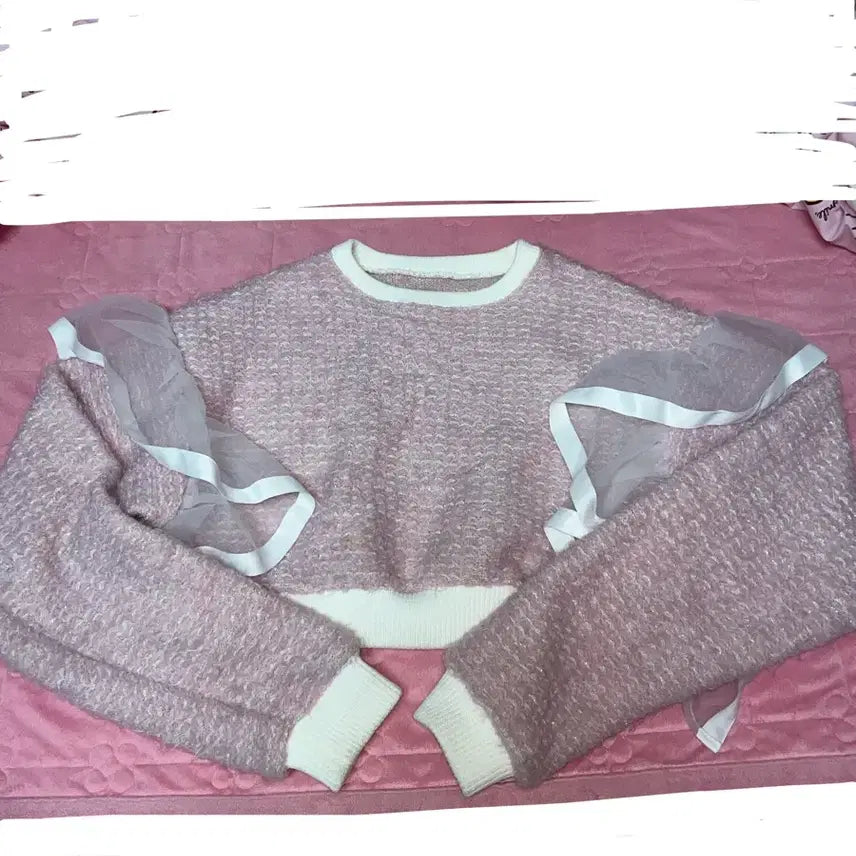 [BUNJANG] Lililly Crop Frill Sweatshirt / lililly 릴리릴리 양산형 지뢰계 크롭 프릴 맨투맨 디마럽 라즈리사