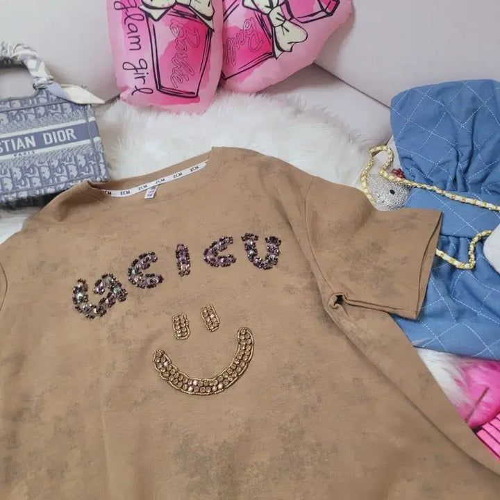 [BUNJANG] ZCM Smile Embroidered T-shirt / ZCM 스마일 자수 반팔 티셔츠 수입