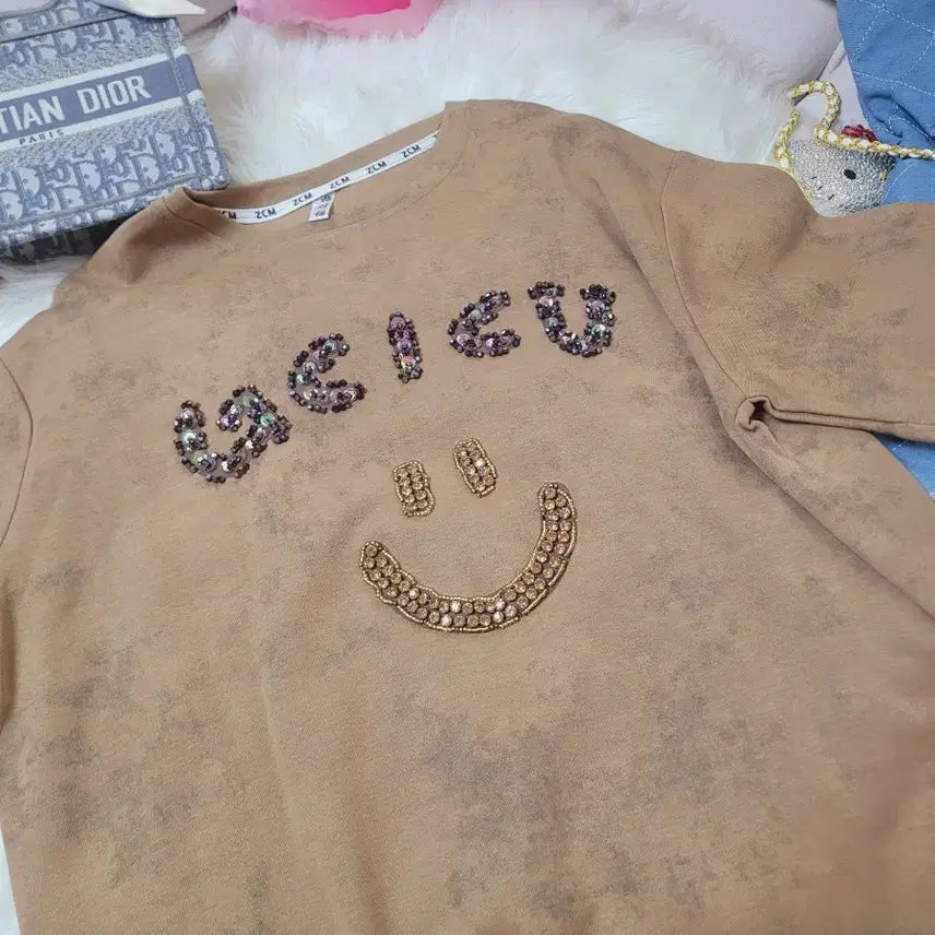 [BUNJANG] ZCM Smile Embroidered T-shirt / ZCM 스마일 자수 반팔 티셔츠 수입