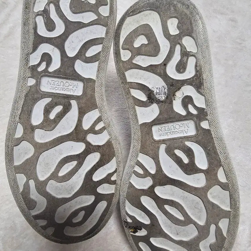 [SOLD OUT] 알렉산더맥퀸240