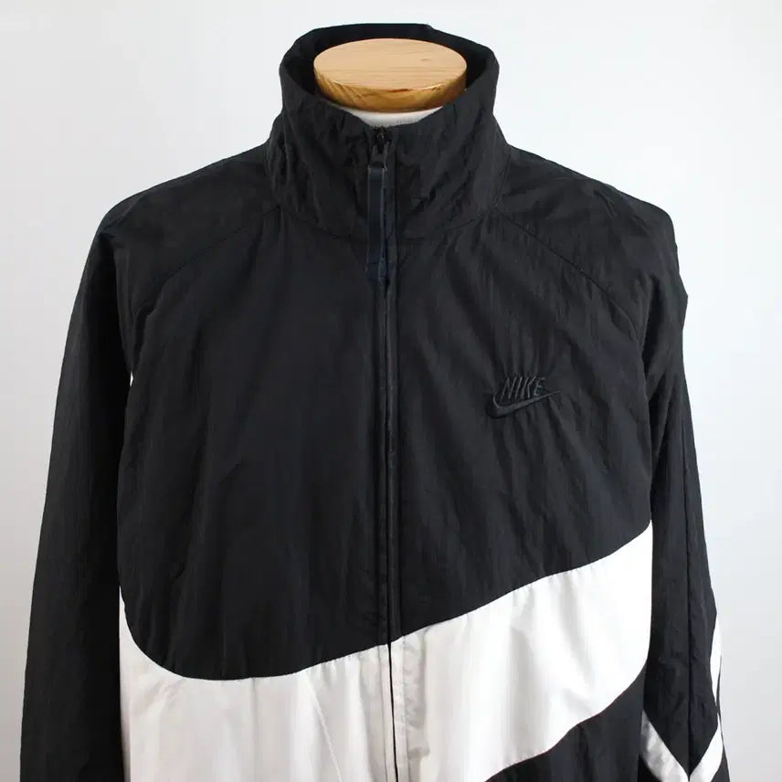 [BUNJANG] Nike Windbreaker Jacket Size 100 / 나이키 바람막이 점퍼 사이즈 100