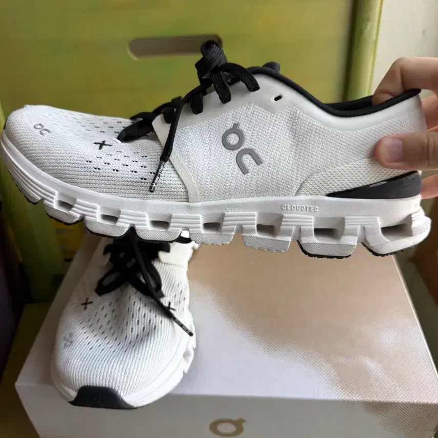 [BUNJANG] OnLearning Cloud x 4 Sneakers / 온러닝 클라우드 x 4 아이보리 블랙