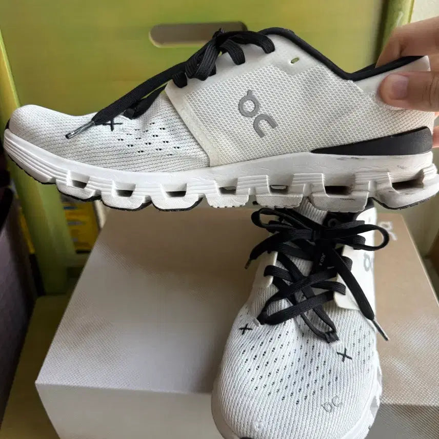 [BUNJANG] OnLearning Cloud x 4 Sneakers / 온러닝 클라우드 x 4 아이보리 블랙