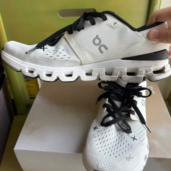 [BUNJANG] OnLearning Cloud x 4 Sneakers / 온러닝 클라우드 x 4 아이보리 블랙