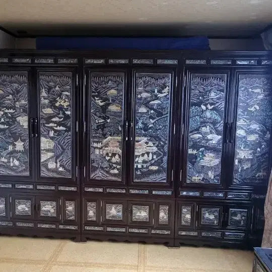 [BUNJANG] Najeonchilgi (Mother-of-Pearl) Wardrobe / 나전칠기 장농(5통 305)
