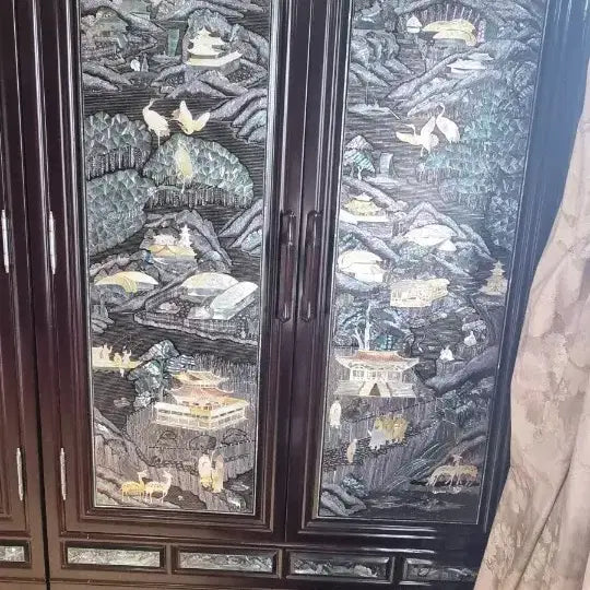 [BUNJANG] Najeonchilgi (Mother-of-Pearl) Wardrobe / 나전칠기 장농(5통 305)