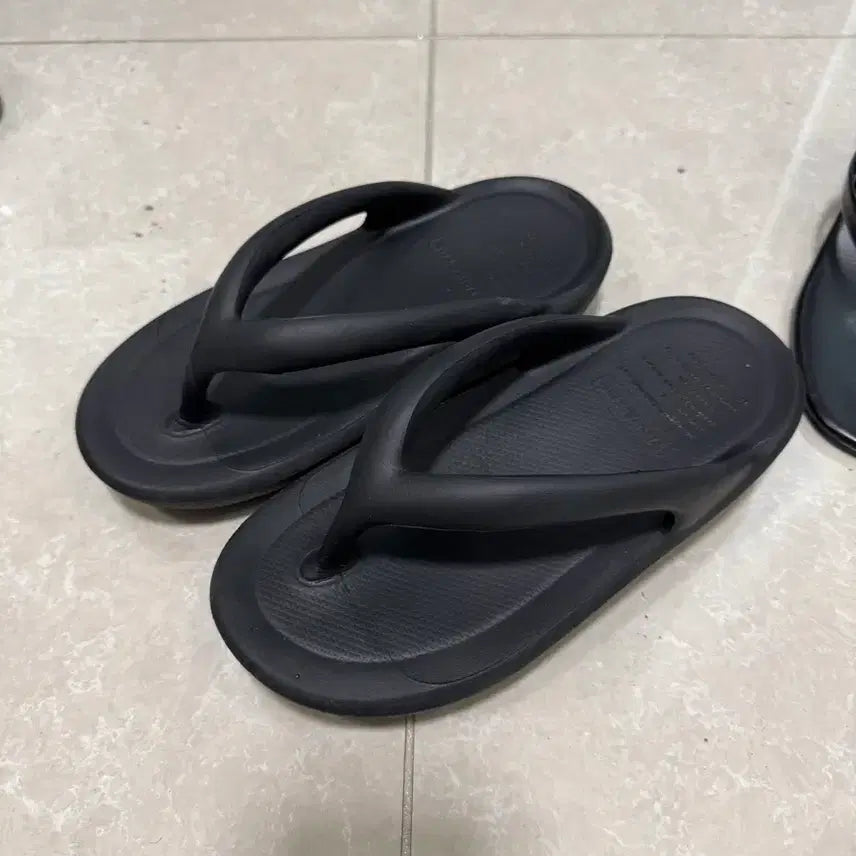 [BUNJANG] To&amp;To Zerovity Black Flip-Flops / 토앤토 제로비티 블랙 쪼리 슬리퍼