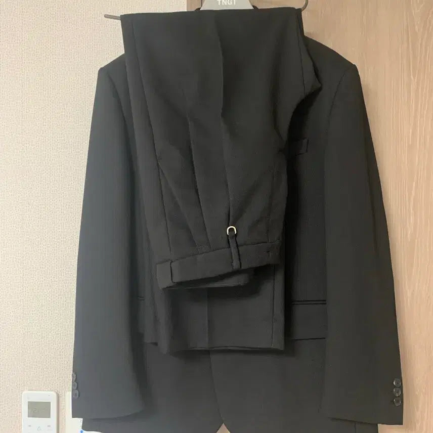 [BUNJANG] Tngt Black Twill Notched Single Setup / Tngt 블랙 트윌 노치드 싱글 셋업 100