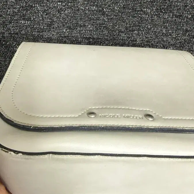 [BUNJANG] Nicole Miller Ivory Crossbody Bag / 니콜밀러 아이보리 크로스백 판매합니다.