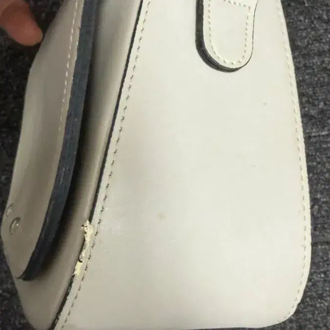 [BUNJANG] Nicole Miller Ivory Crossbody Bag / 니콜밀러 아이보리 크로스백 판매합니다.