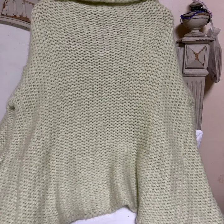 [BUNJANG] Emporio Armani Boucle Knit Cardigan / 엠포리오 아르마니 뽀글이 니트 가디건 40민트