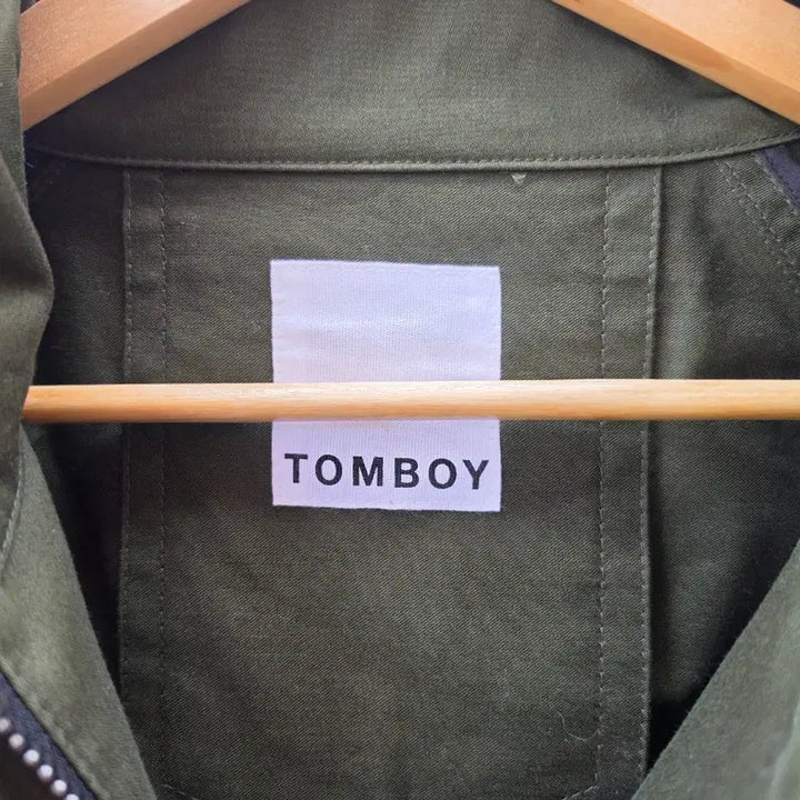 [BUNJANG] TOMBOY Oversized Field Jacket Khaki TB SQ Print Free Size / 톰보이 오버사이즈 야상자켓 - F