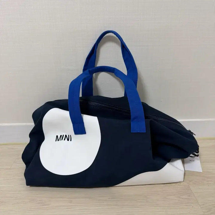 [BUNJANG] MINI Car Face Detail Duffel Bag - Blazing Blue / MINI 카 페이스 디테일 더플백 - 블레이징 블루