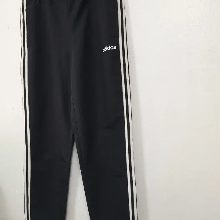 [BUNJANG] Adidas Essential 3S Wind Pants (Black) - Size L / 아디다스 검정색 에센셜 3S 윈드 팬츠 L사이즈