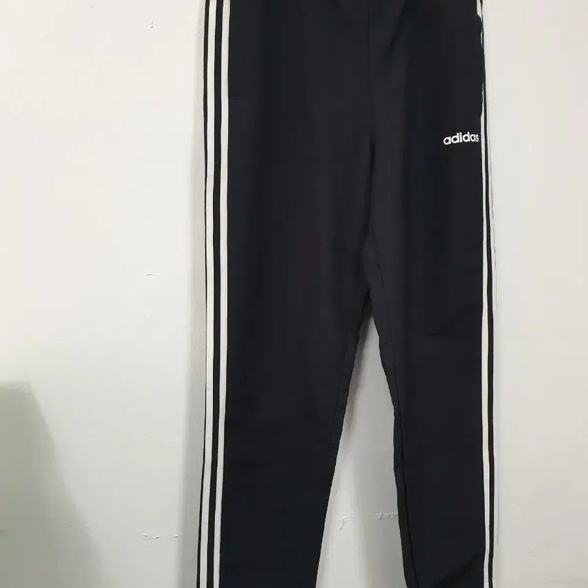 [BUNJANG] Adidas Essential 3S Wind Pants (Black) - Size L / 아디다스 검정색 에센셜 3S 윈드 팬츠 L사이즈