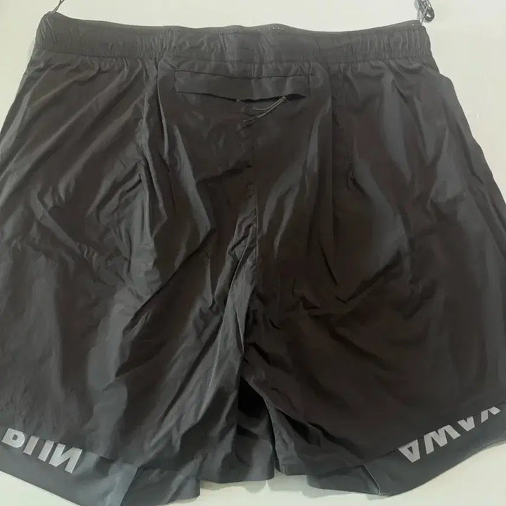 [BUNJANG] Satisfy TechSilk 8-Inch Shorts / 새티스파이 테크실크 8인치 satisfy